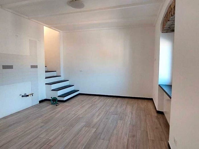 Appartamento quadrilocale in vendita in Via Felice Cascione, Porto Maurizio, Imperia