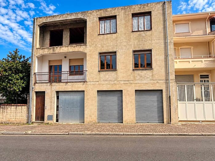 Casa con 6 locali in vendita in Via Velio Spano, Centro, Guspini