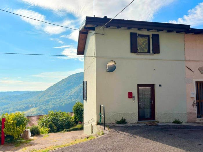 Casa trilocale in vendita in Villanuova sul Clisi