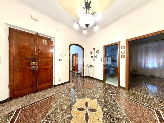 Appartamento con 6 locali in vendita in Via Baldovino Bigliati, Cornigliano, Genova