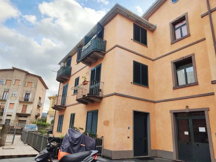 Appartamento trilocale in vendita in Via Martiri della Libertà, Centro, Bosa