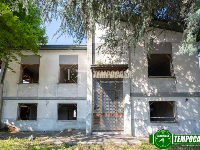 Appartamento con 6 locali in vendita in Viale Alessandro Volta, Centro, Codogno