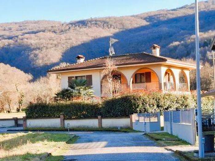 Casa in vendita in via San Leonardo, San Leonardo