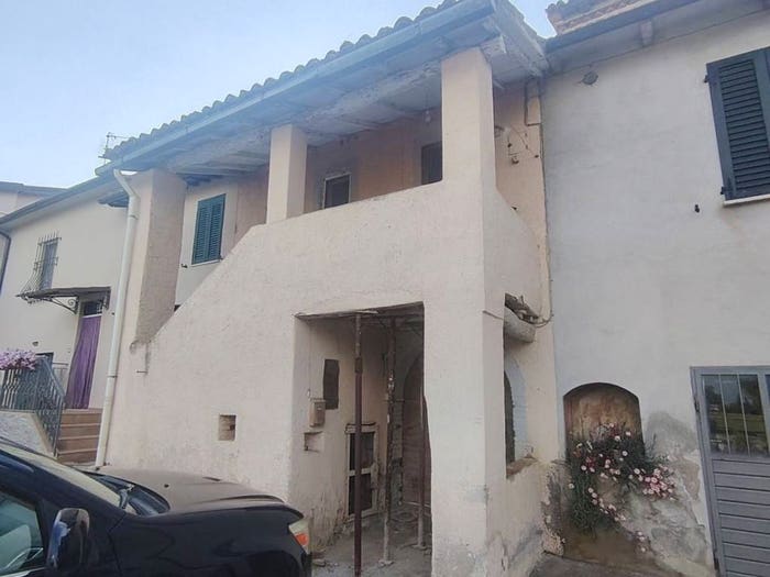 Casa con 5 locali in vendita in Via Rodabella, Castel Ritaldi