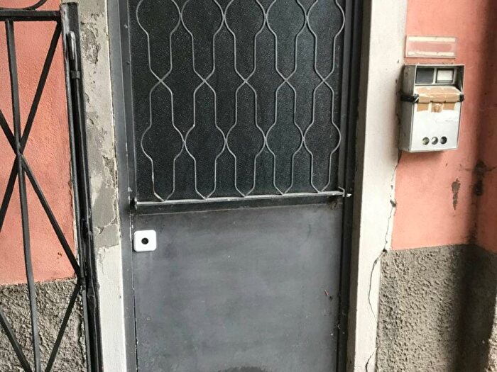 Appartamento con 6 locali in vendita in Via DELLA MADONNINA, Centro, Barzanò