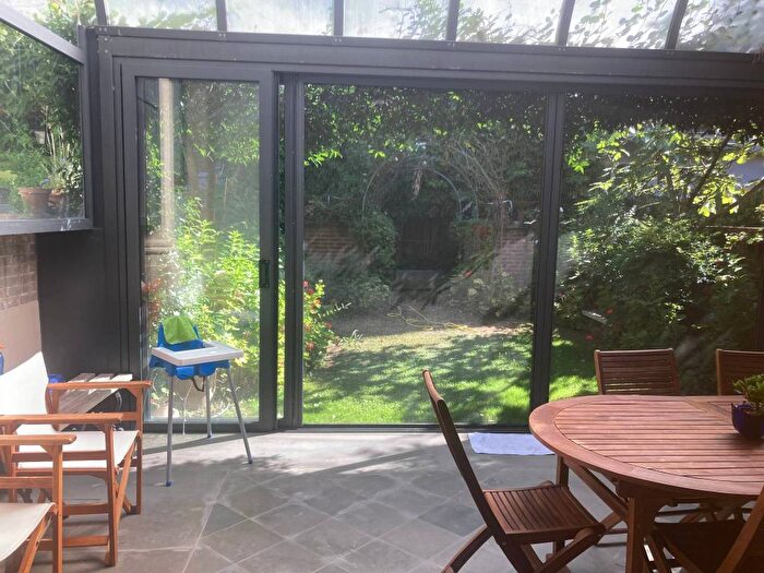 Casa con 6 locali in vendita in Viale Giuseppe Verdi, Centro Mare, Pesaro