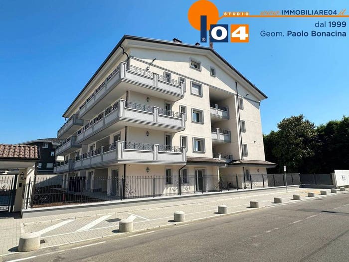 Appartamento trilocale in vendita in Corso Roma, Cesano Maderno