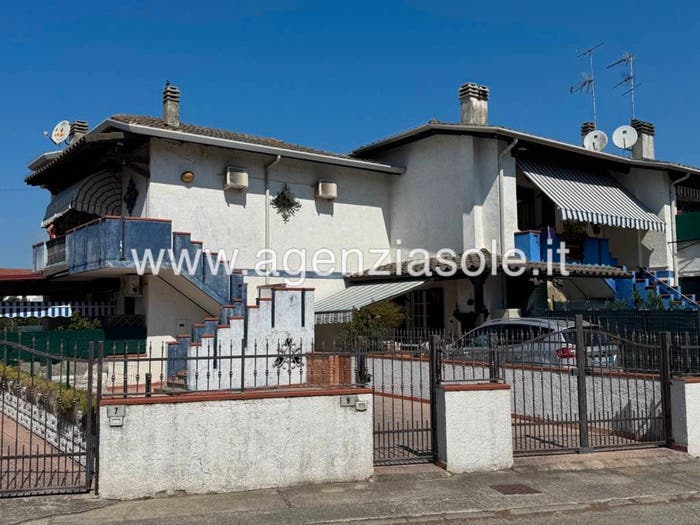 Casa trilocale in vendita in Viale Guatemala, Lido delle Nazioni, Comacchio