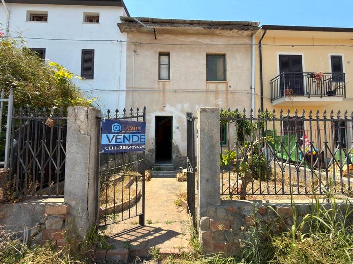 Casa trilocale in vendita in Via B Brin, Marina Di Caronia, Caronia