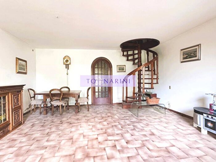 Casa con 6 locali in vendita in Via Custoza, Centro, Monsummano Terme