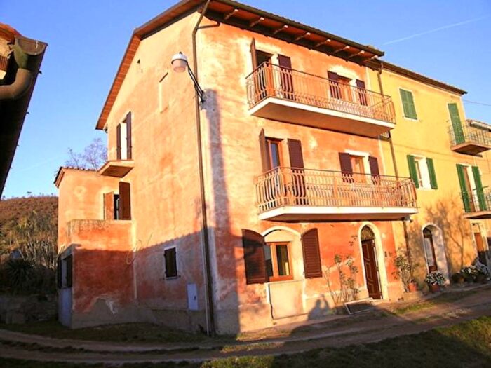 Casa con 5 locali in vendita in Centro, Tuoro sul Trasimeno