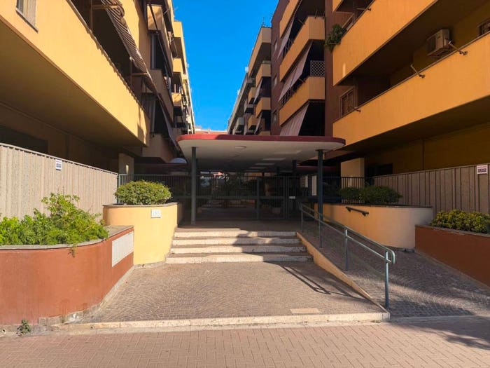 Appartamento quadrilocale in vendita in Via delle Baleniere, Ostia Ponente, Roma
