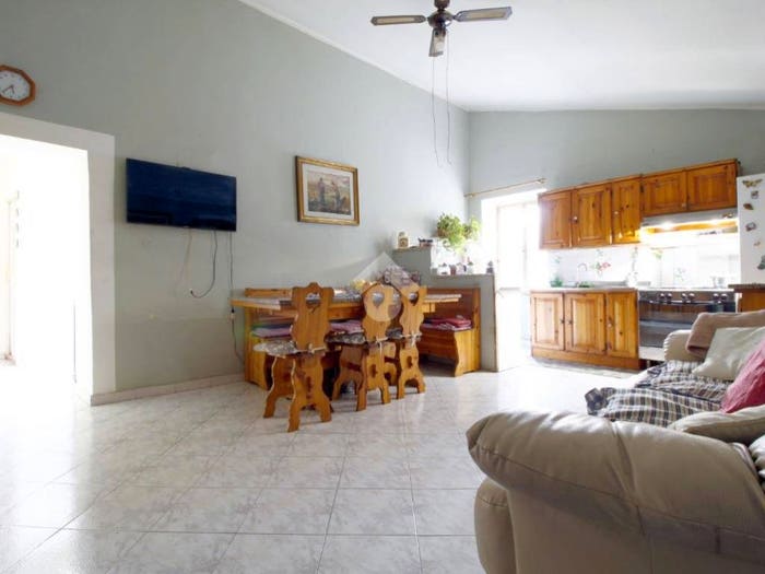 Appartamento quadrilocale in vendita in Via enrico cialdini, Centro, Canino