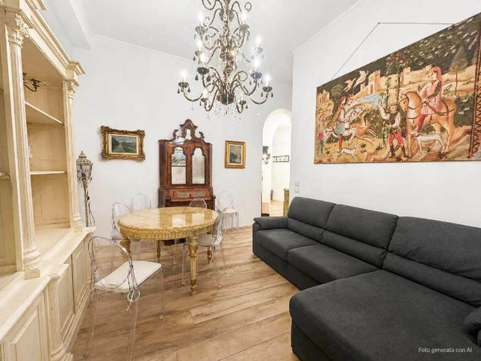 Appartamento trilocale in vendita in PIAZZA MALVEZZI, Centro Storico, Desenzano del Garda