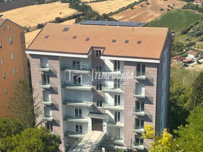 Appartamento quadrilocale in vendita in Viale trento nunzi, Centro, Fermo
