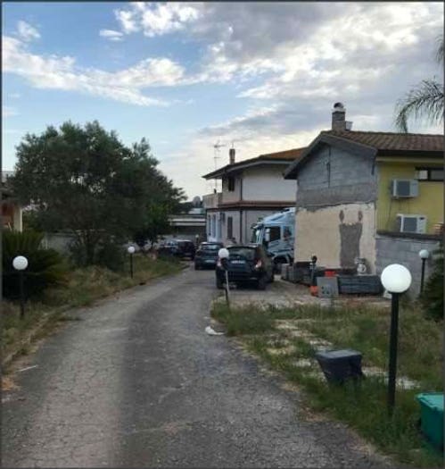 Appartamento con 6 locali in vendita in VIA ISOLABELLA, Isola Bella, Cisterna di Latina