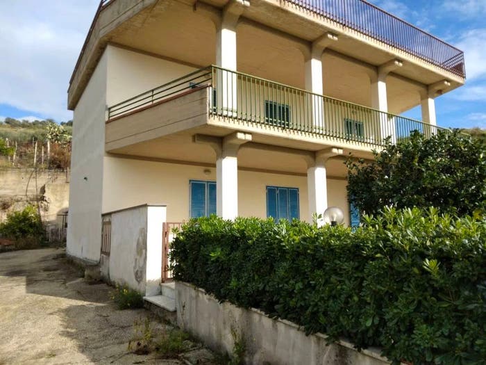 Casa con 5 locali in vendita in Centro, Roccarainola