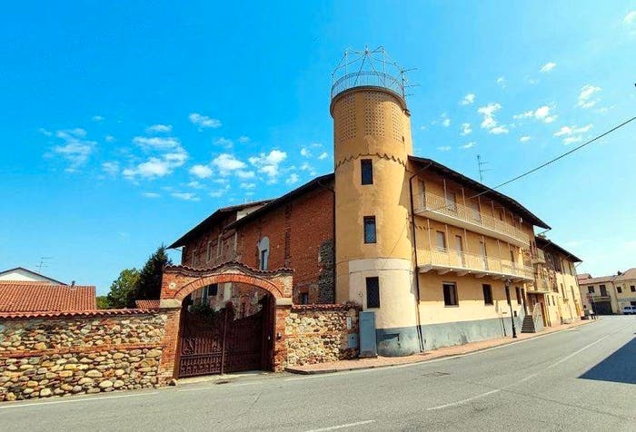 Appartamento con 6 locali in vendita in Via Vittorio Veneto, Ghislarengo
