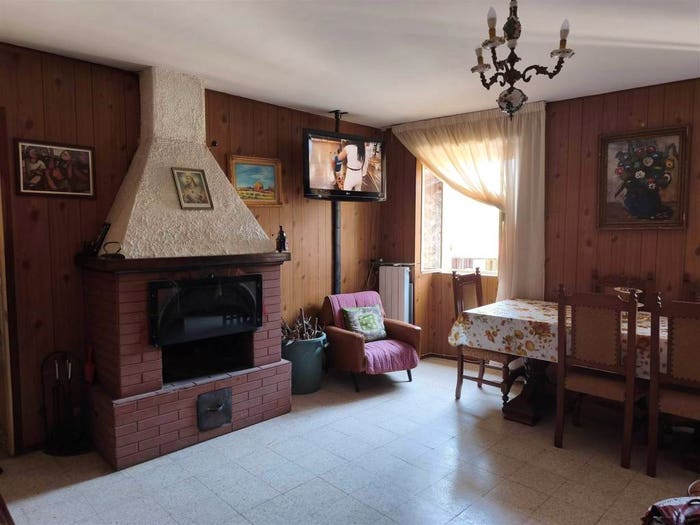 Appartamento con 6 locali in vendita in via Noveis, Centro, Ailoche