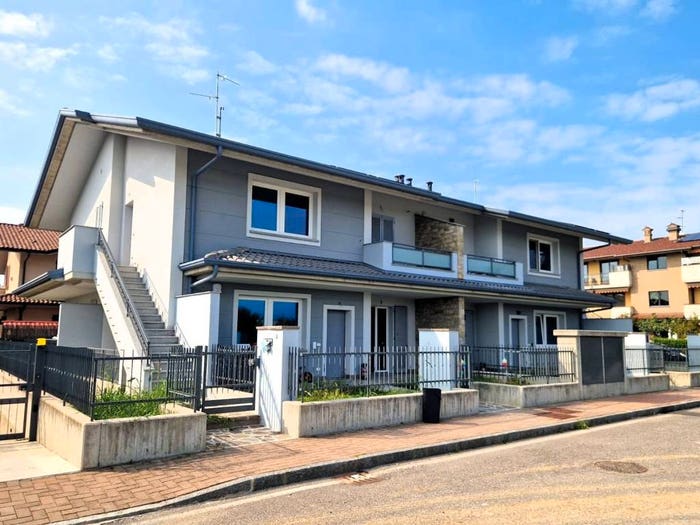 Appartamento quadrilocale in vendita in Via Caduti di Nassiriya, Bonate Sopra