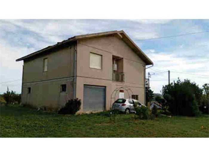 Appartamento con 6 locali in vendita in Contrada Maliscia, Montalto delle Marche