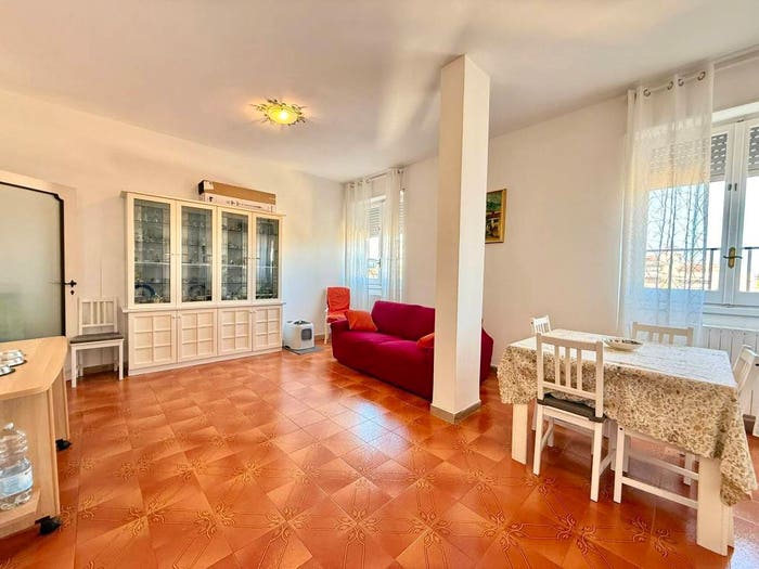 Appartamento quadrilocale in vendita in Viale Gabriele D'Annunzio, Centro, Montesilvano