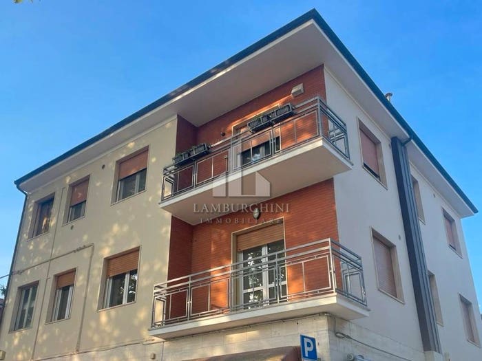 Appartamento con 5 locali in vendita in Via Comacchio, Comacchio, Ferrara