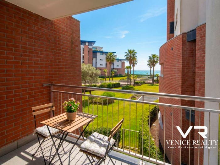 Appartamento trilocale in vendita in via carmen frova, Lido Centro Ovest, Jesolo