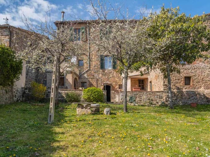Casa con 6 locali in vendita in Via Panfilo dell'Oca, Centro, Montalcino