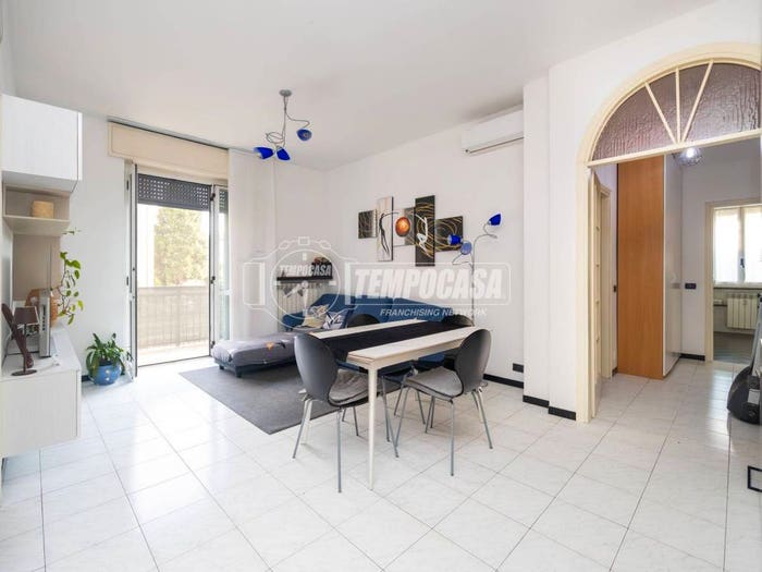 Appartamento trilocale in vendita in Via Dossi, Melzo