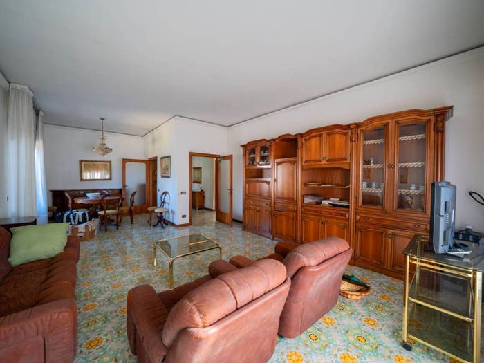 Appartamento con 6 locali in vendita in via cesto, Figline Valdarno, Figline e Incisa Valdarno