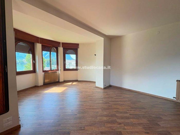 Appartamento trilocale in vendita in Lovere