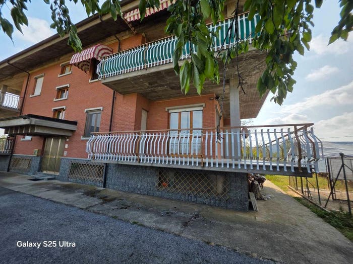 Appartamento quadrilocale in vendita in Strada al Molino Lavagna, Merlo Mezzavia Beila, Mondovì