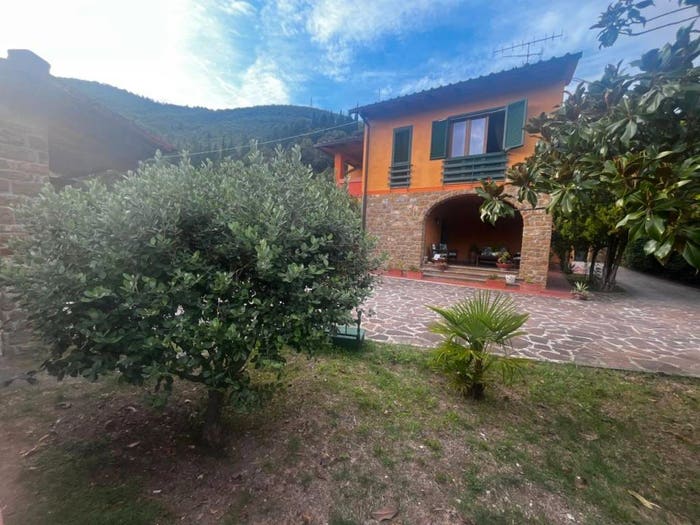 Casa con 5 locali in vendita in Via di Legri, Legri, Calenzano