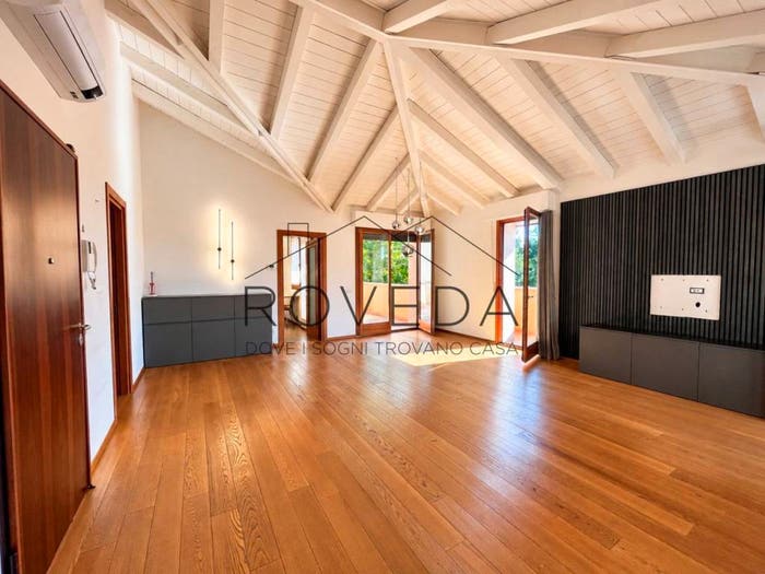 Casa quadrilocale in vendita in Viale Fratelli Cairoli, Duomo, Treviso