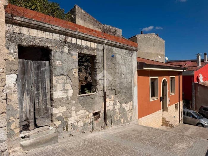 Casa bilocale in vendita in Via Amsicora, Ossi