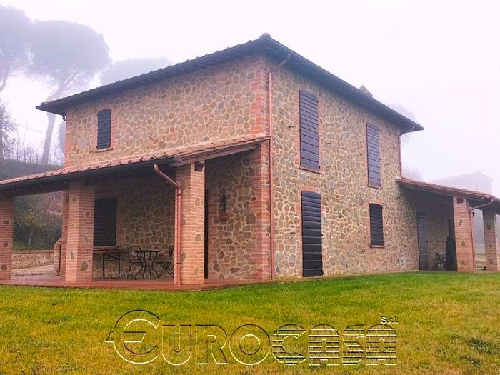 Casa con 6 locali in vendita in Soccorso, Castiglione del Lago