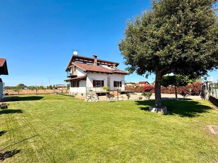 Casa con 6 locali in vendita in Via Monea Oltregesso, Spinetta, Cuneo