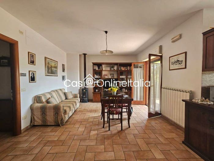 Appartamento quadrilocale in vendita in Via Stradone, Moiano, Città della Pieve