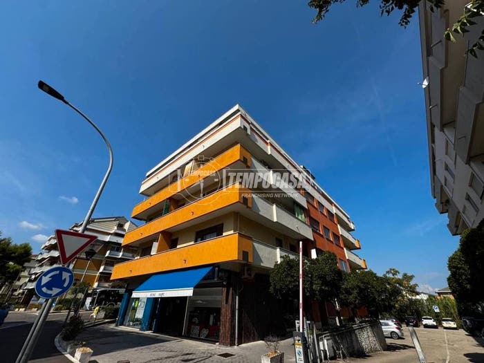 Appartamento trilocale in vendita in Via Pola, Centro, Francavilla al Mare