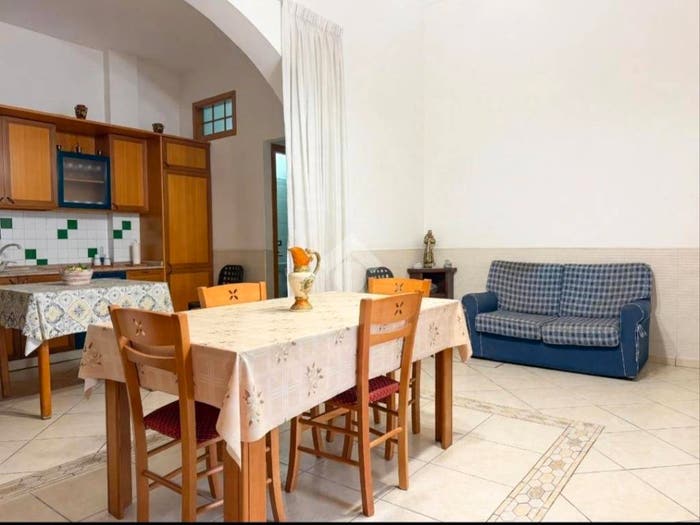 Casa con 6 locali in vendita in Via Seneca, Semicentro, Alcamo