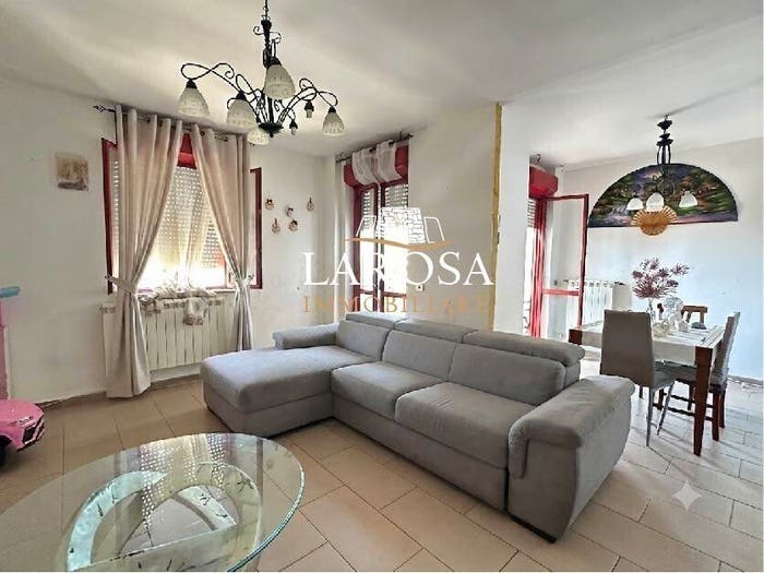 Appartamento con 6 locali in vendita in Via Taranto, Borgo Pace, Lecce