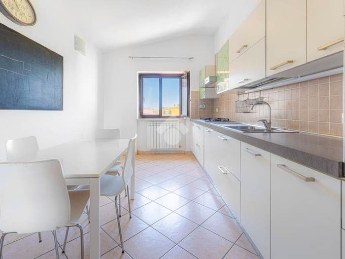 Appartamento quadrilocale in vendita in Via Ponte Valle Trave, Centro, Anguillara Sabazia