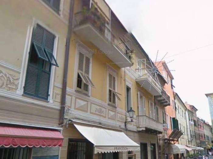 Appartamento trilocale in vendita in Via Antonio Ghilini, Centro, Loano