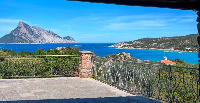 Casa con 5 locali in vendita in Via di L'Aldia Bianca, Punta Pietra Bianca, Loiri Porto San Paolo