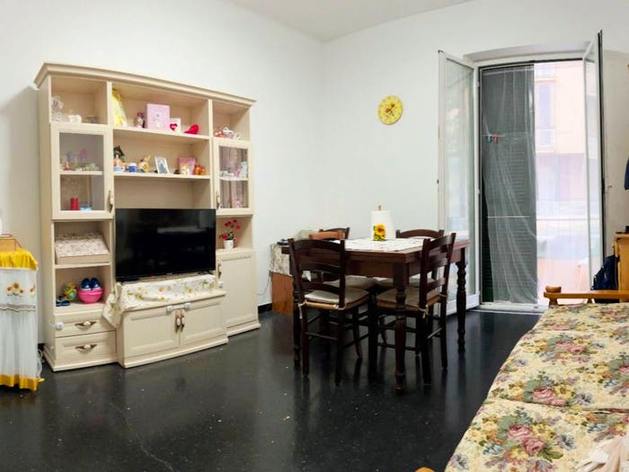 Appartamento quadrilocale in vendita in Via Francesco Crispi, Lavagnola Santuario Montemoro, Savona