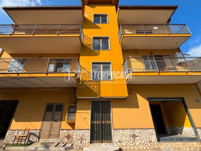 Appartamento con 5 locali in vendita in Via Alberto Altieri, Annunziata, Castel Morrone