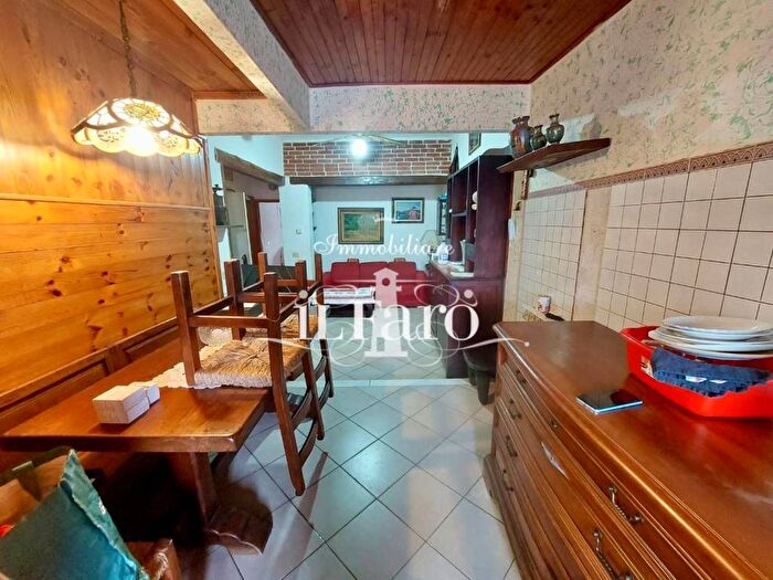 Appartamento con 5 locali in vendita in Viale Daniele Manin, Lungomare, Viareggio