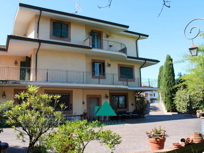 Casa con 6 locali in vendita in Via Ciciliano, Centro, Palestrina
