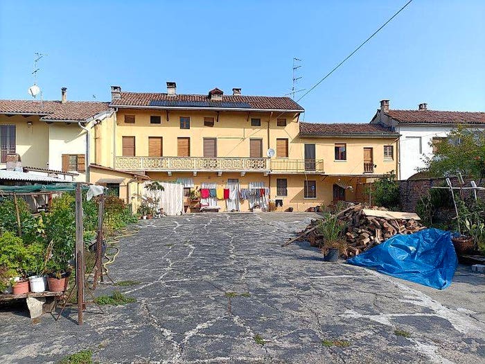 Casa con 6 locali in vendita in Centro, Mortara